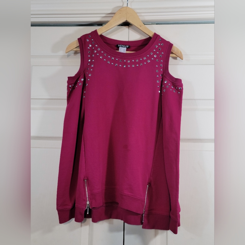 Venus Cold Shoulder Sweatshirt